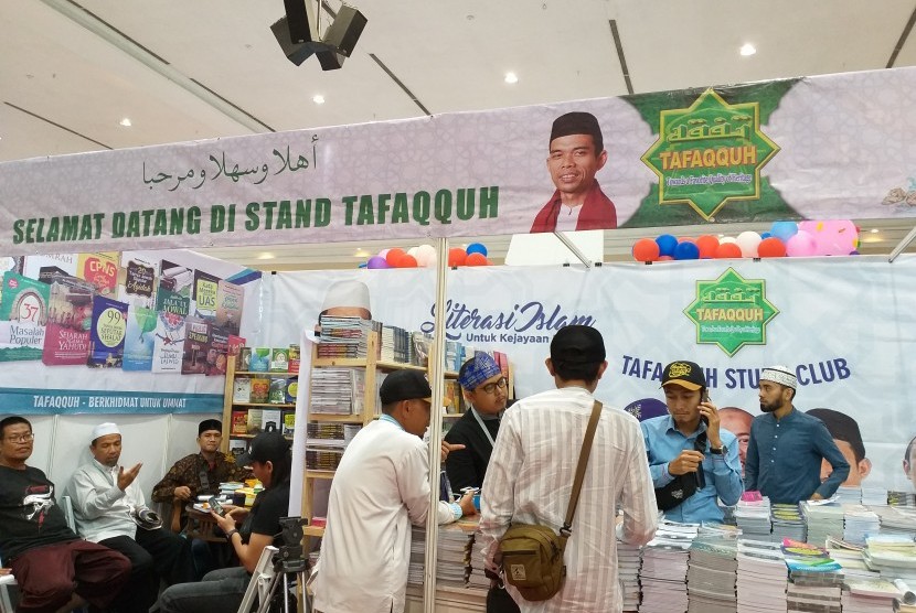 Stan Tafaqquh di Islamic Book Fair (IBF) 2019 antara lain menjual buku-buku karya Ustaz Abdul Shomad Lc, MA.