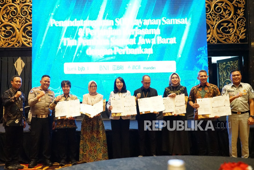 Tim Pembina Samsat Jabar berkolaborasi dalam digitalisasi pembayaran pajak kendaraan.