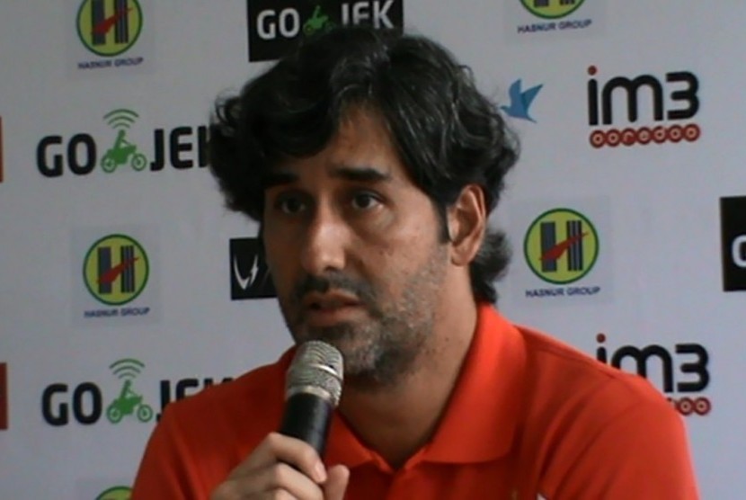 Stefano Cugurra Teco. Pelatih Bali United Stefano 