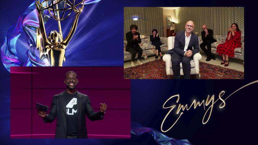 Sterling K Brown memberikan Emmy Awards kategori Outstanding Drama Series kepada Jesse Armstrong (tengah) untuk serial Succession.