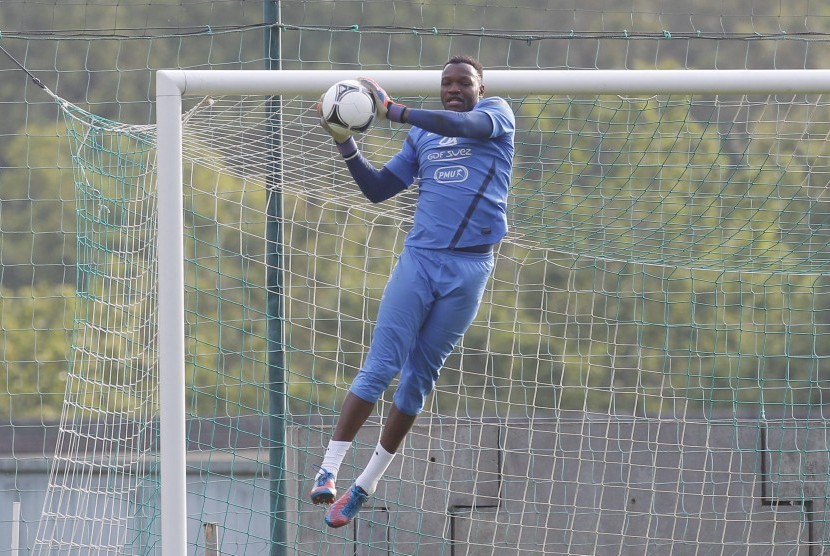 Steve Mandanda