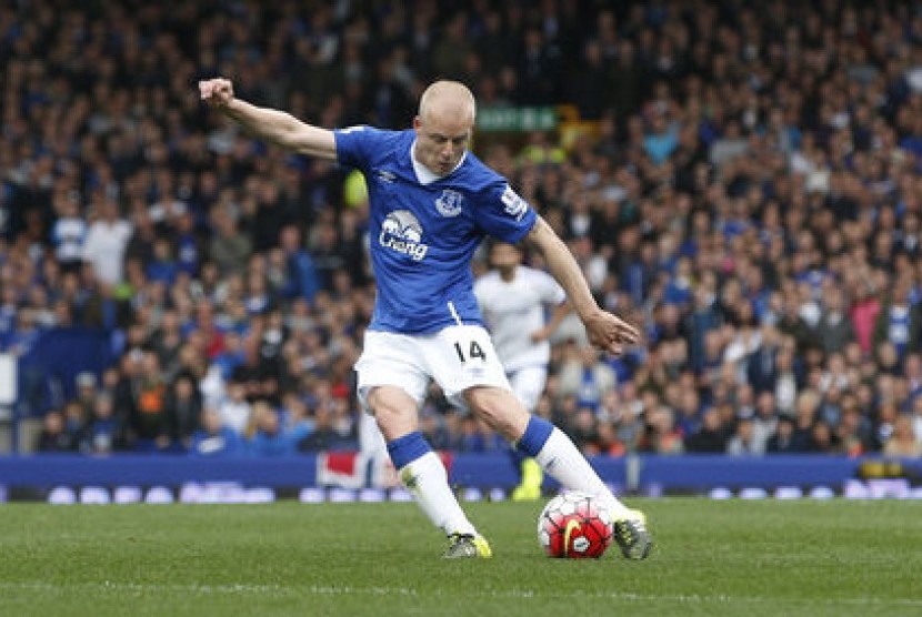 Steven Naismith, pencetak dua gol ke gawang Chelsea.