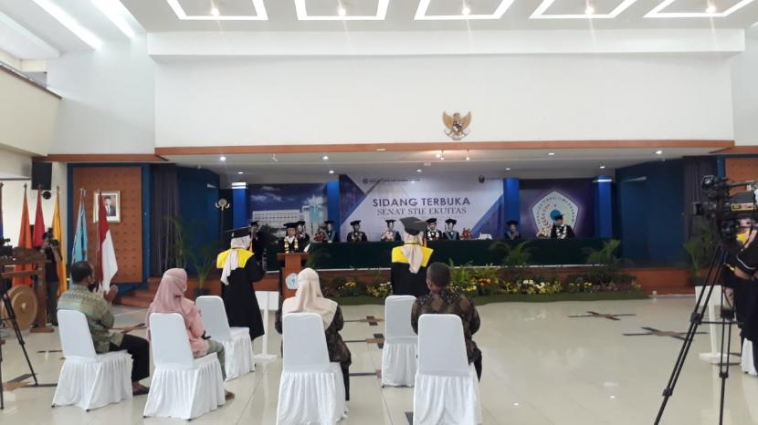 STIE Ekuitas menggelar Wisuda Gelombang I tahun akademik 2019/2020 