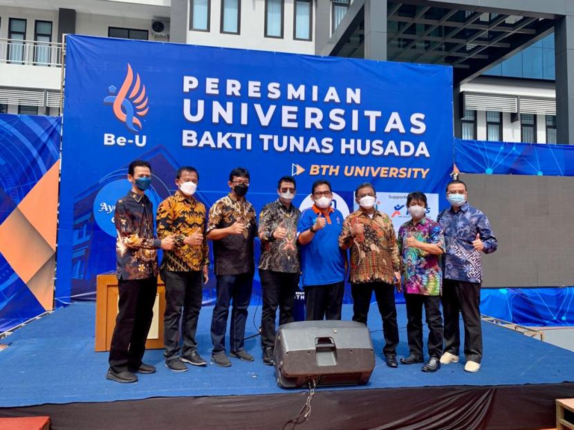 STIKes BTH Bertransformasi Jadi Universitas Bakti Tunas Husada ...