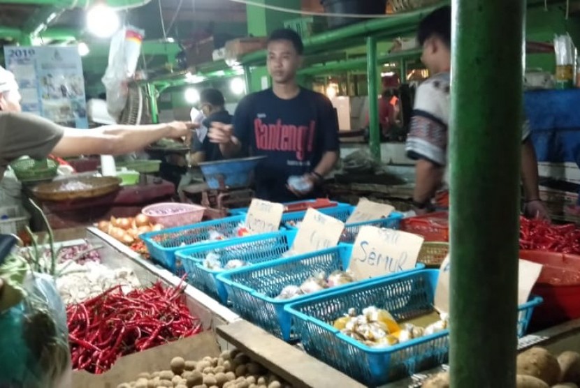 Stok pangan di Pasar Bali Mester Jatinegara Jakarta menjelang lebaran 2019