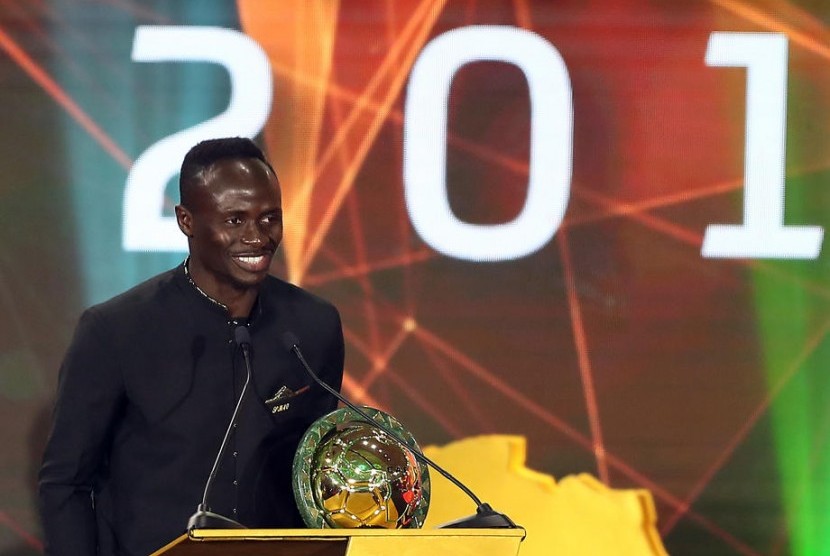 Striker Liverpool, Sadio Mane menjadi pemain terbaik Afrika 2019.