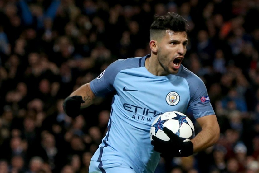 Striker Manchester City seusai mencetak gol ke gawang AS Monaco pada laga Liga Champion, di stadion Etihad, Rabu (22/2) dini hari WIB.