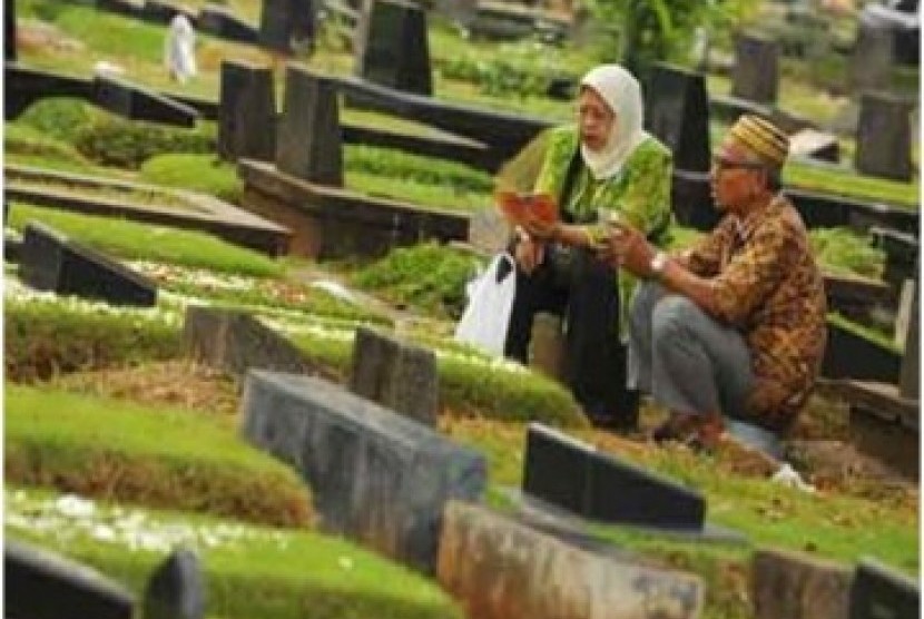 PDIP Surabaya Ziarah ke Makam Pejuang Partai Peringati Kudatuli (ilustrasi).