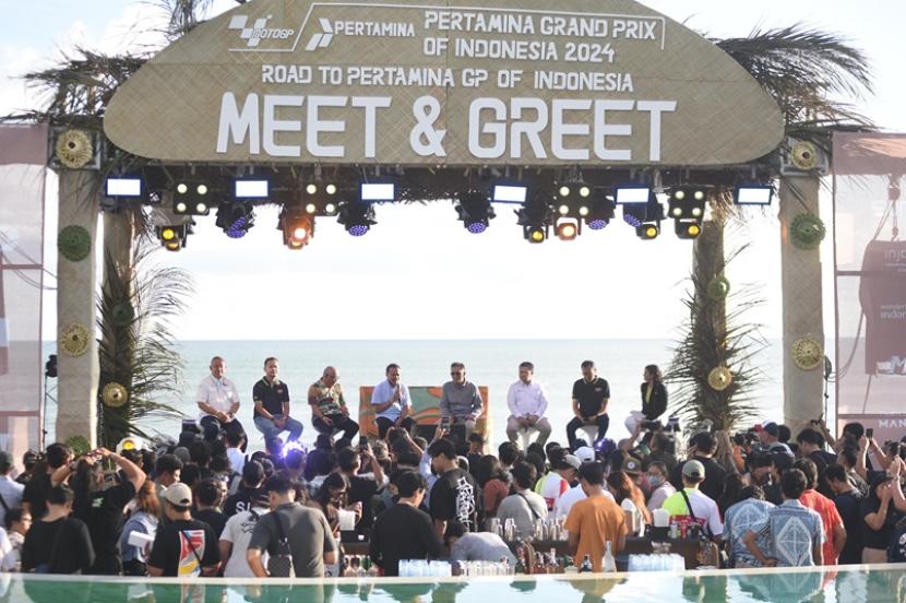 Suasana acara meet and greet dua pembalap Pertamina Enduro VR46 Racing Team Fabio Di Giannantonio dan Marco Bezzecchi di Bali, Sabtu (13/7/2024).