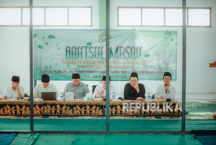 Suasana Bahtsul Masail Cirebon di Pesantren Babakan Ciwaringin.
