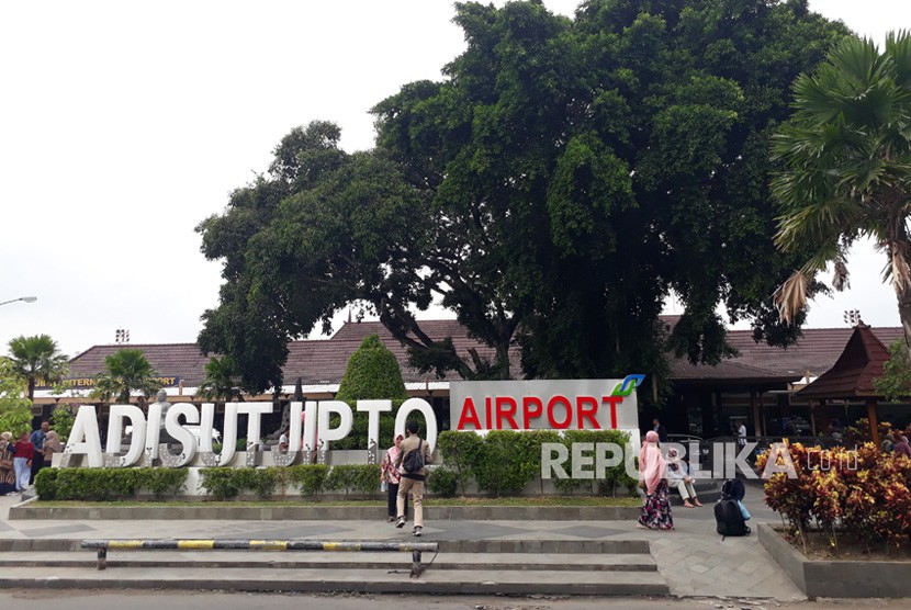 Bandara Internasional  Adisutjipto Yogyakarta