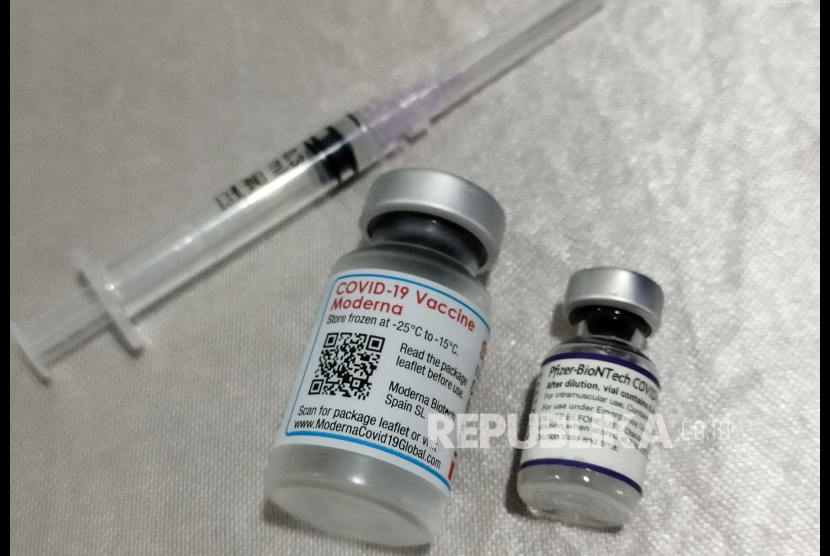 Vaksin Covid-19 Moderna. Pembaruan pada vaksin Covid-19 Moderna diklaim membuatnya lebih ampuh menghadapi omicron.