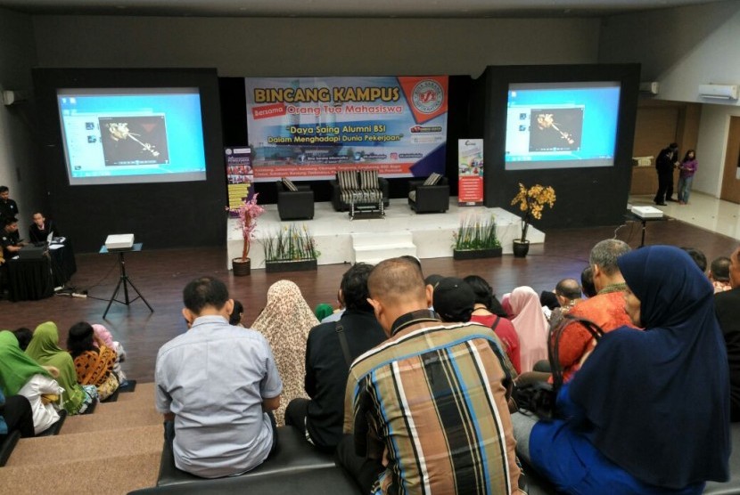 Suasana Bincang Kampus yang digelar di BSI Convention Center, Bekasi, Jawa Barat, Sabtu (24/9/2016).