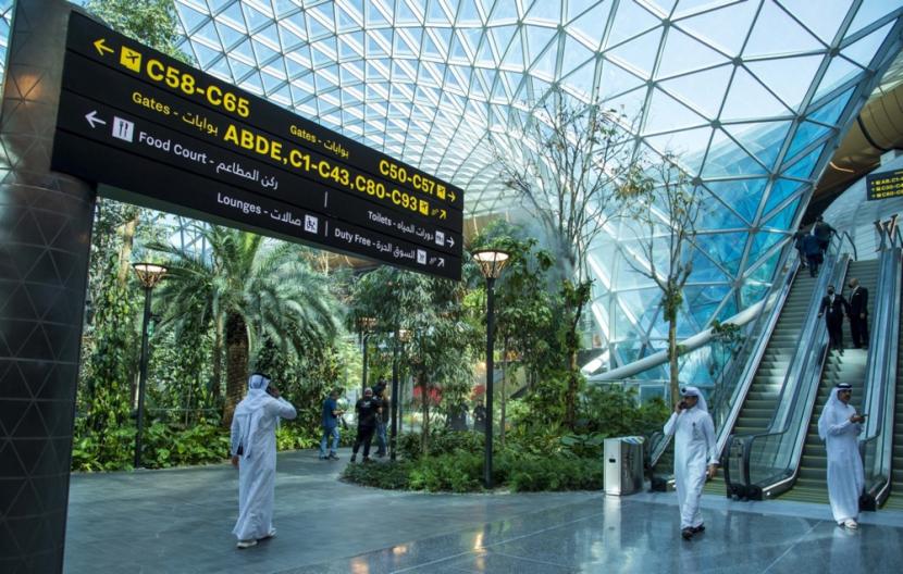 Suasana di Bandara Internasional Hamad di Doha, Qatar. Bandara Internasional Hamad dinobatkan sebagai bandara terbaik di dunia pada 2024.