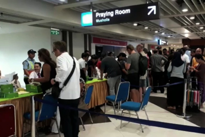 Suasana di Bandara Internasional I Gusti Ngurah Rai, Bali 