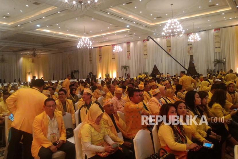 Suasana di dalam hall acara penutupan Munaslub Golkar di JCC Senayan, Jakarta, Rabu (20/10). 