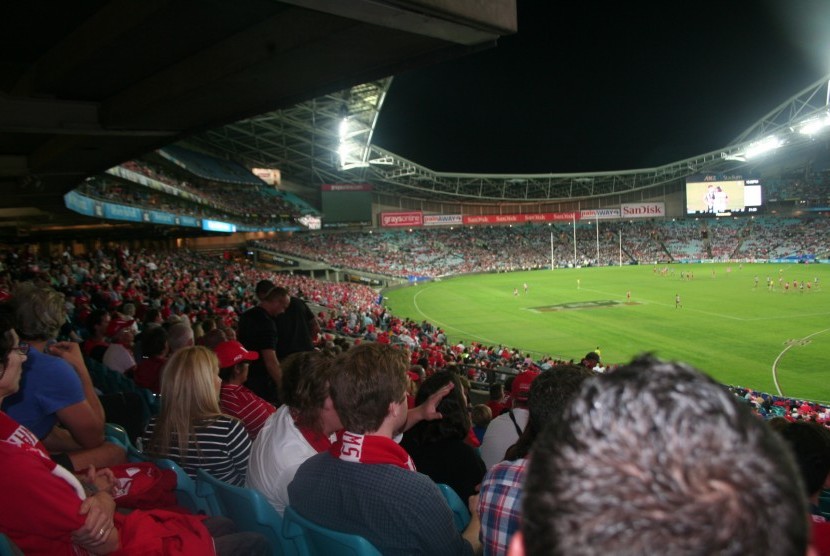 Suasana di dalam Stadion ANZ, Sydney, pada laga Australian Football League (AFL) antara Sydney Swans melawan Collingwood, Sabtu (29/3) malam.