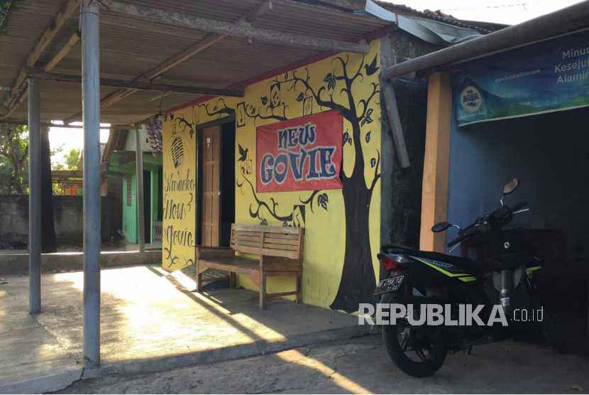 Suasana di lingkungan tempat karaoke di Parangkusumo, Desa Parangtritis Kecamatan Kretek Kabupaten Bantul pada Selasa (10/4). 