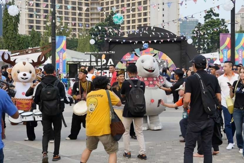 Suasana di lokasi Asian Fest, Asian Games 2018, di SUGBK, Senayan, Jakarta