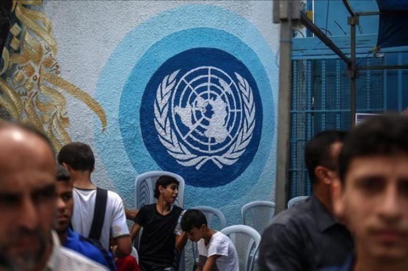 Suasana di luar kantor UNRWA di Jalur Gaza.