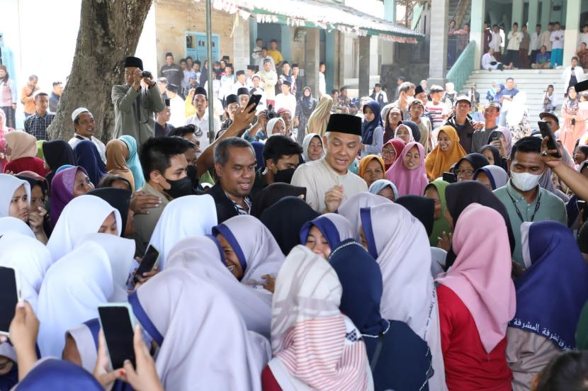 Suasana di Ponpes Al-Jauhariyah Balerante, Palimanan, Kabupaten Cirebon, Muhammad Faqih, pada Ahad (8/10/2023).
