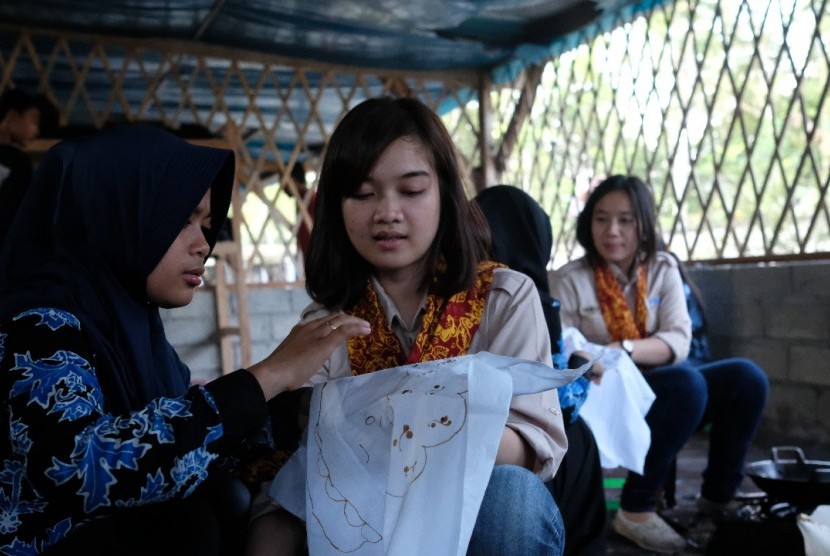 Suasana di rumah produksi batik yang dikelola Nanang Edi Supriyono.