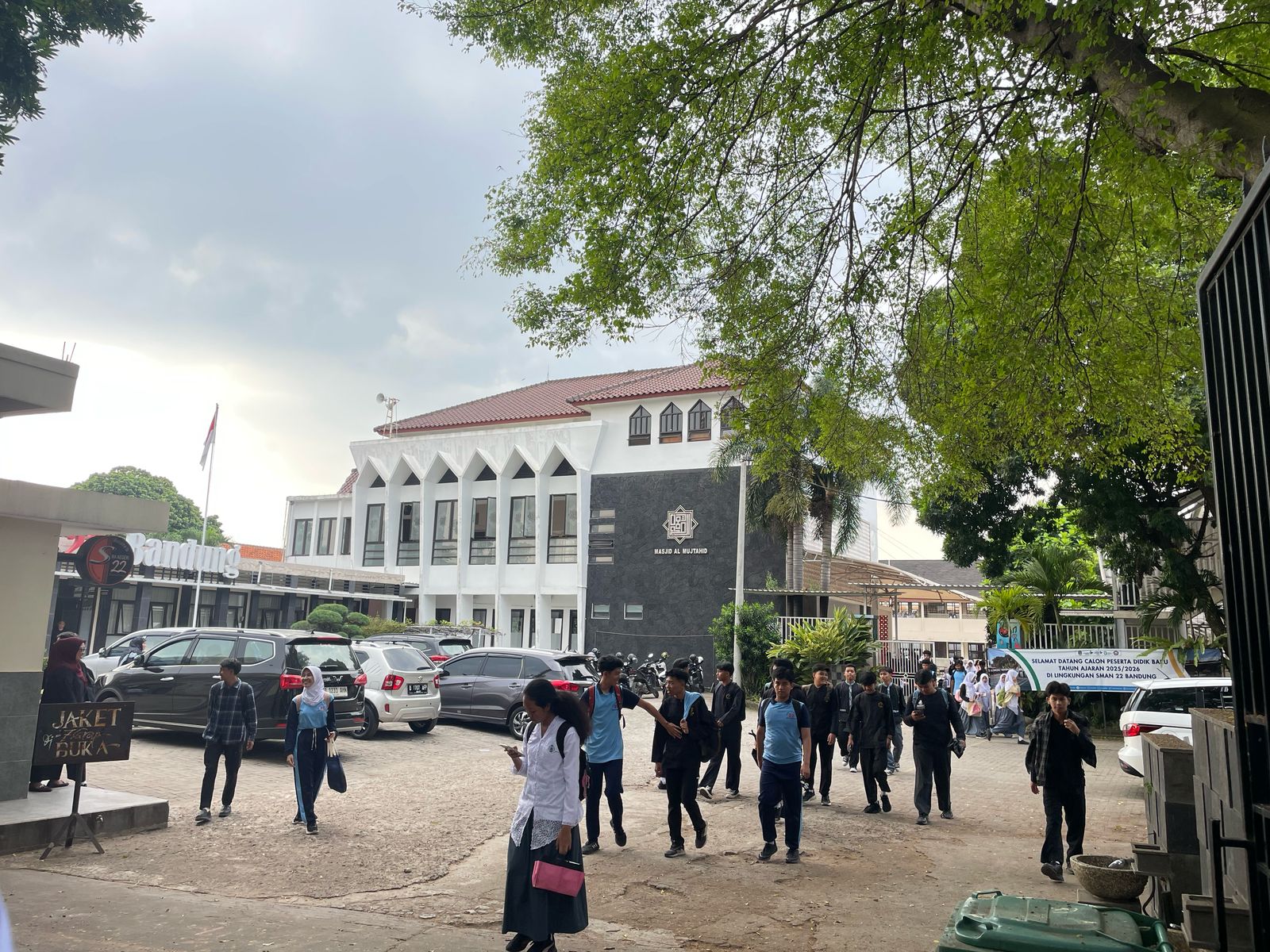 Suasana di SMAN 22 Bandung, Jawa Barat.