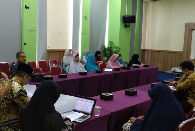 Suasana Diskusi Peradaban Islam dengan tema “Sejarah dan Perkembangan Islam di Pattani, Thailand Selatan dan Kontribusinya di Betawi”. 