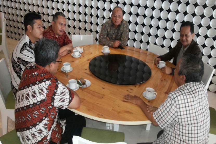 Suasana diskusi RefleksiPendidikan Indonesia Bermutu di Bandung, Ahad (24/7/2016). 