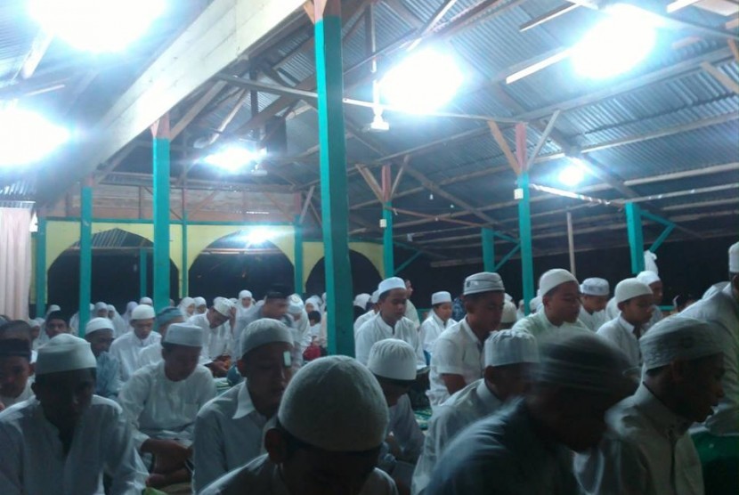 Suasana doa bersama di Banda Aceh untuk menyambut pencapresan Jokowi.