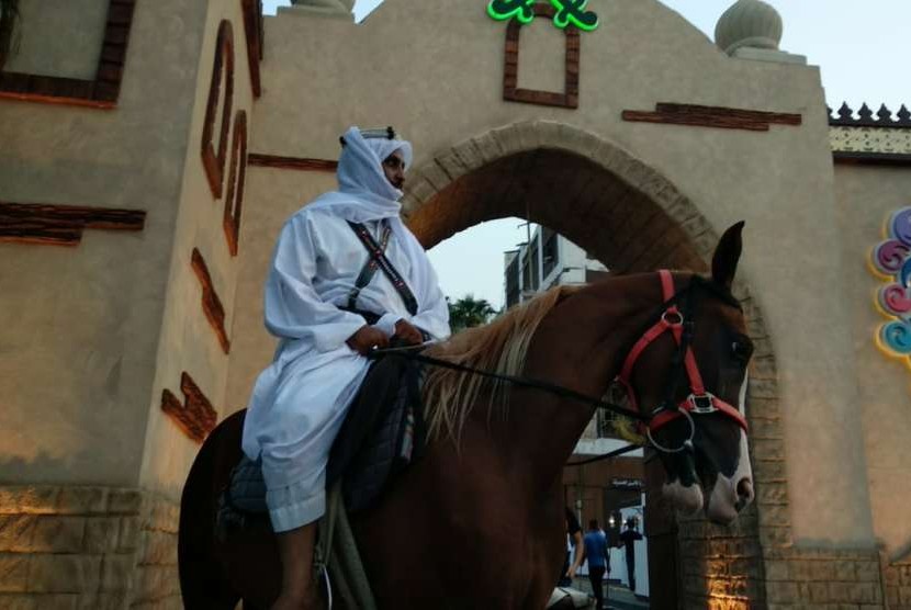 Suasana festival di Kota Tua Jeddah, Kamis (20/9). Festival itu digelar terkait peringatan  Hari Nasional Arab Saudi yang akan jatuh pada 23 September nanti.
