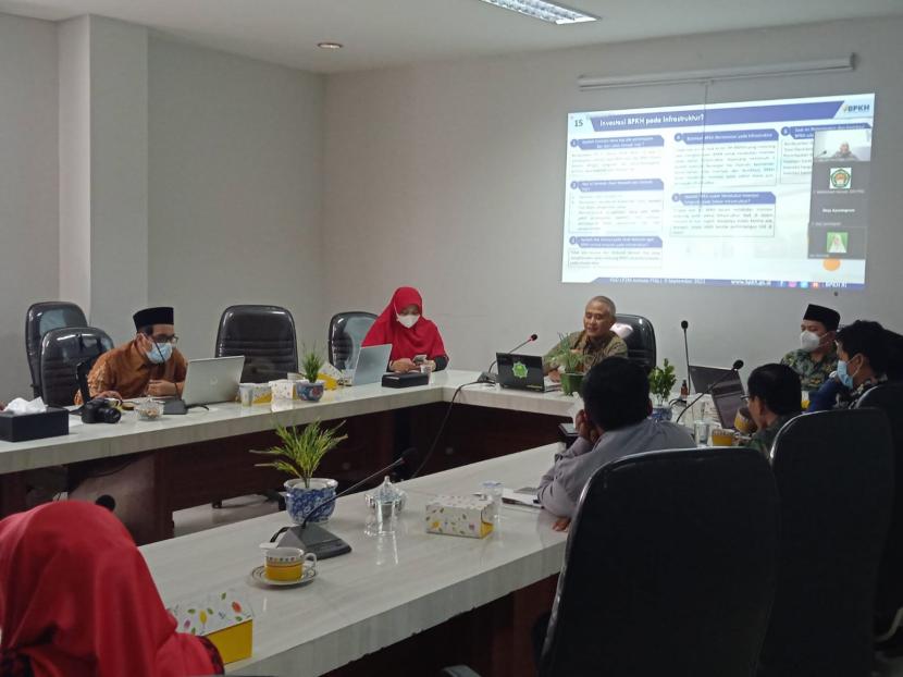 Suasana focus group discussion (FGD) bertajuk Investasi Dana Haji dan Kemaslahatan Ummat, Kamis (9/9)