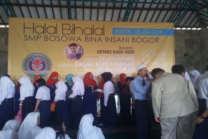 Suasana halal bihalal SMP Bosowa Bina Insani Bogor, Jawa Barat, Senin (25/7/2016).