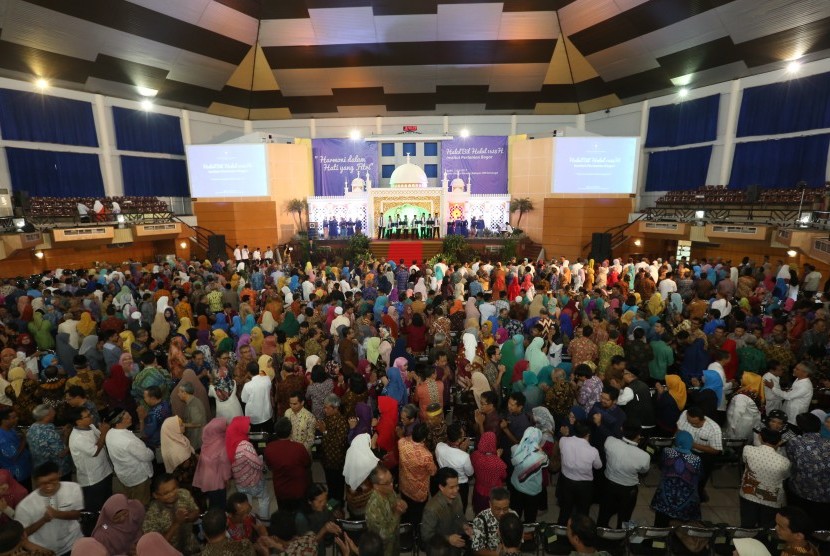 Suasana halalbihalal yang digelar keluarga besar IPB di Bogor, Rabu (5/7).