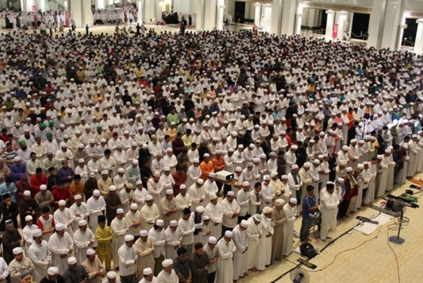 Apakah Haul Bertentangan dengan Syariat?. Foto: Suasana haul (ilustrasi).