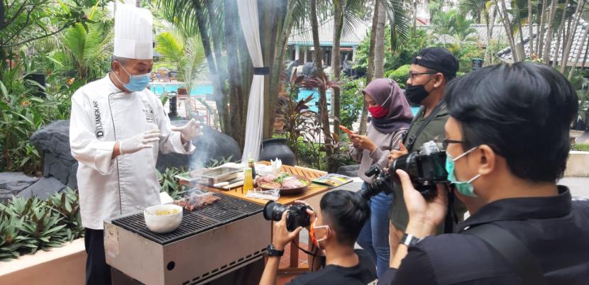   Suasana Instameet World Food Day yang digelar oleh Himpunan Humas Hotel Yogyakarta bersama pegiat Instagram, dalam rangka memperingati Hari Makanan Internasional.