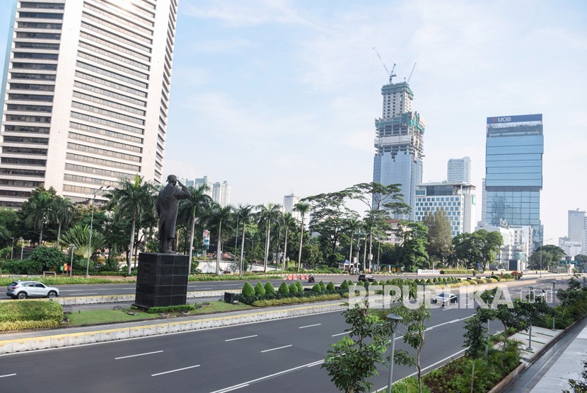 Suasana jalan Sudirman-Thamrin terlihat lengang di Jakarta. Ilustrasi.