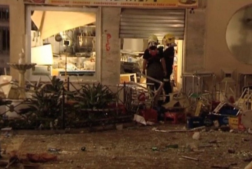 Suasana kafe di Malaga setelah ledakan gas.