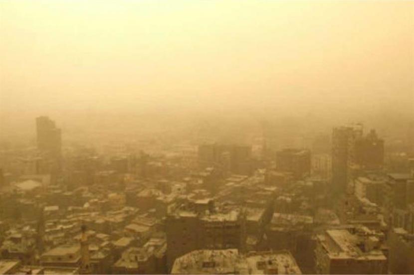 Suasana Kairo, Mesir yang berangin dan berdebu. Udara Berdebu, Mesir Wajibkan Warganya Pakai Masker