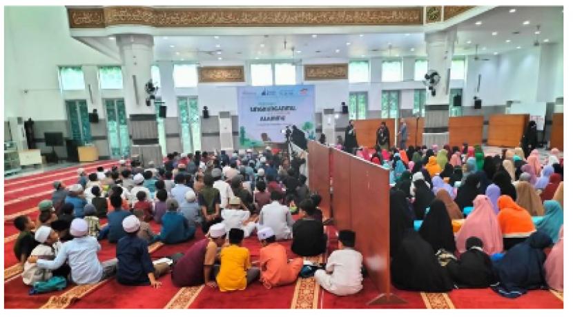 Suasana Kajian Anak di Masjid Astra dengan Erlan Iskandar, praktisi parenting Islam selaku pembicara