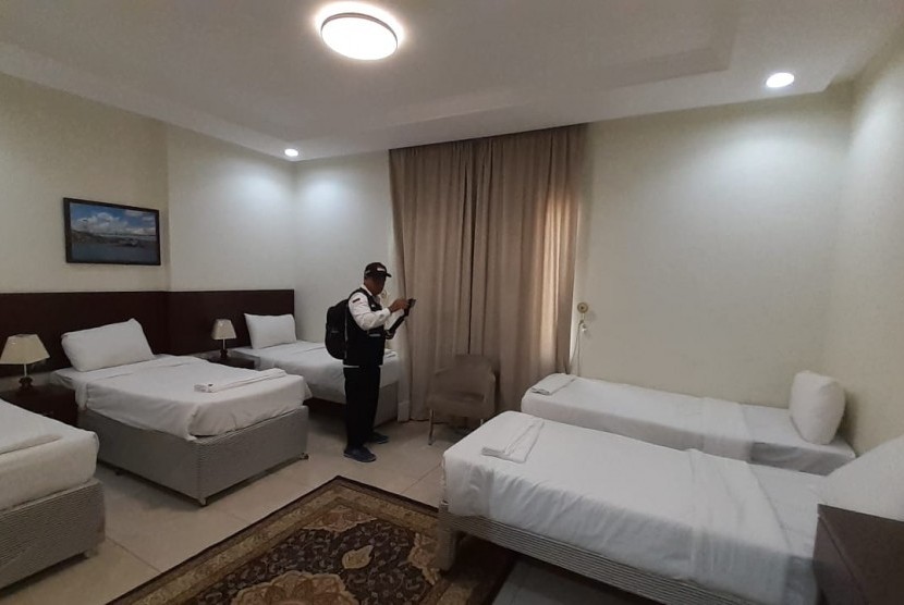 Suasana kamar hotel Al Oksh di kawasan Sektor 6, Mahbas Jin, Kota Makkah. Hotel ini akan menampung jamaah haji asal Kloter 1 Surabaya yang akan tiba di Makkah pada Ahad (14/7) malam waktu Arab Saudi. 