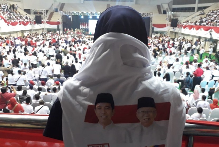 Suasana kampanye Calon Presiden (Capres) RI Nomor Urut 1, Joko Widodo (Jokowi) di GOR Ken Arok, Kota Malang, Senin (25/3).
