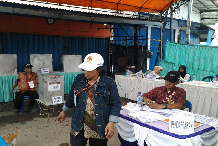 Suasana Kampung Akuarium, Penjaringan, Jakarta Utara, saat hari pemungutan suara Pilkada DKI 2017, Rabu (15/2). 