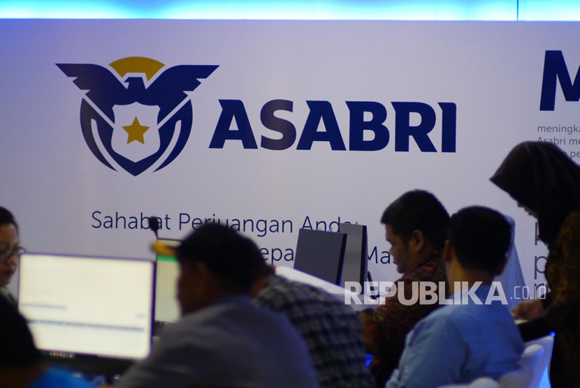 Suasana kantor PT Asuransi Sosial Angkatan Bersenjata Republik Indonesia (Persero) PT ASABRI di Kantor Pusat Asabri di Jakarta.