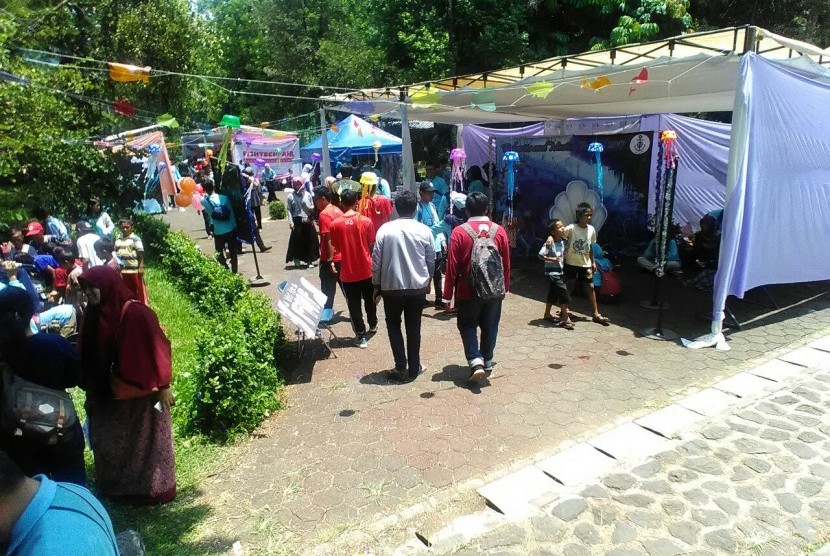 Suasana kegiatan Gerakan Perikanan di Kampus IPB Dramaga, Bogor, Ahad (17/9).