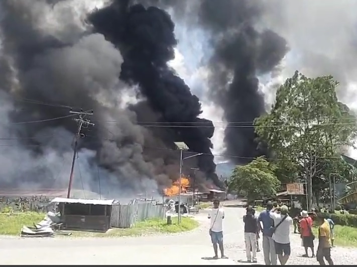 Suasana kerusuhan di Yalimo, Papua Pegunungan, Selasa (17/9/2025).