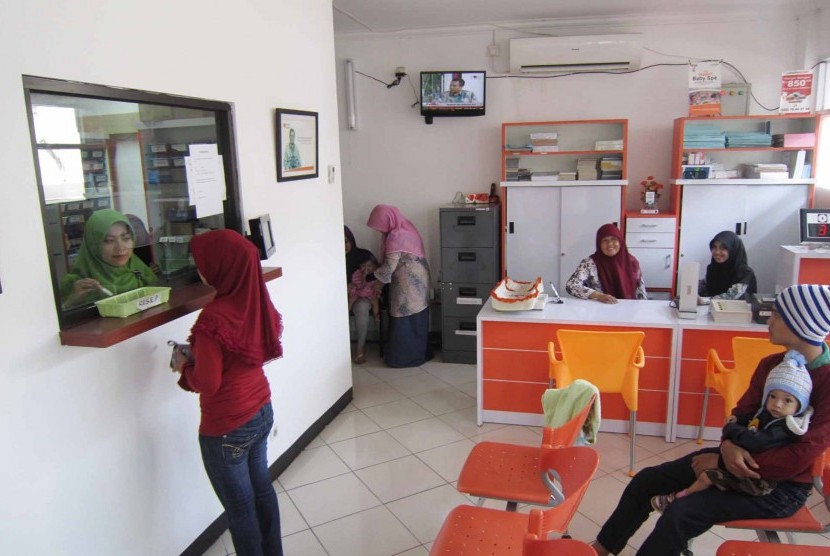 Suasana Klinik Rumah Bersalin Gratis RBG usai peresmian Klinik Pratama RBG RZ kerjasama antara Bank Muamalat dan Rumah Zakat (RZ), di Jl Turangga, Kota Bandung, Jumat (29/5). (Republika/Edi Yusuf)
