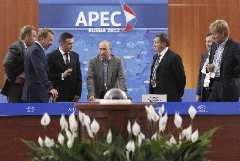 Suasana Konferensi APEC di Rusia.