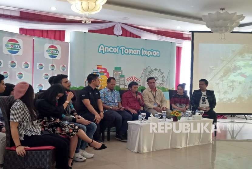 Suasana Konferensi Pers Ancol Kemerdekaan Festival: Road to Asian Games 2018 di Gubug Mang Engking, Ancol, Rabu (8/8). Hadir pula dalam konferensi pers tersebut Rhoma Irama beserta beberapa artis Ibukota jebolan D'Academy dan Liga Dangdut Indonesia.