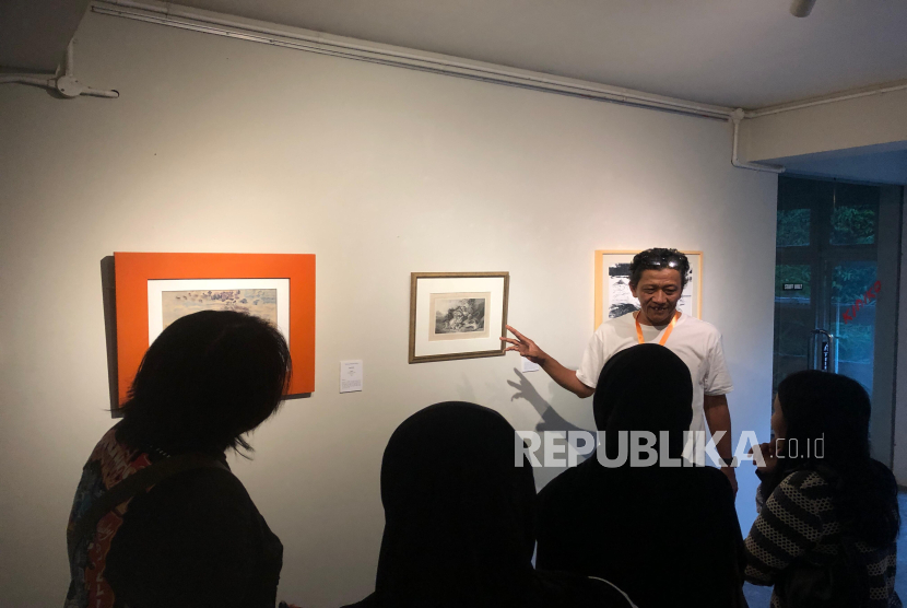 Suasana konferensi pers Pekan Seni Grafis Yogyakarta (PSGY) 2025 dengan tema ‘Teknik Cetak Datar/Litografi di Kiniko Art, Ahad (28/9/2025). 